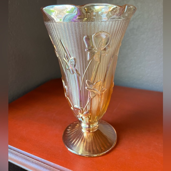 Carnival Glass Vase - Picture 2 of 13